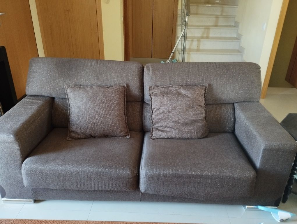 Conjunto de sofas 3 e 2 lugares