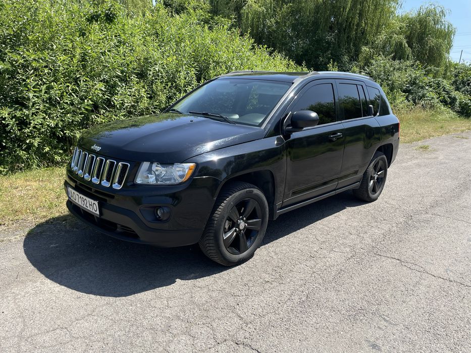 Продам Jeep Compass 2012 року 2.4 бензин 6800$