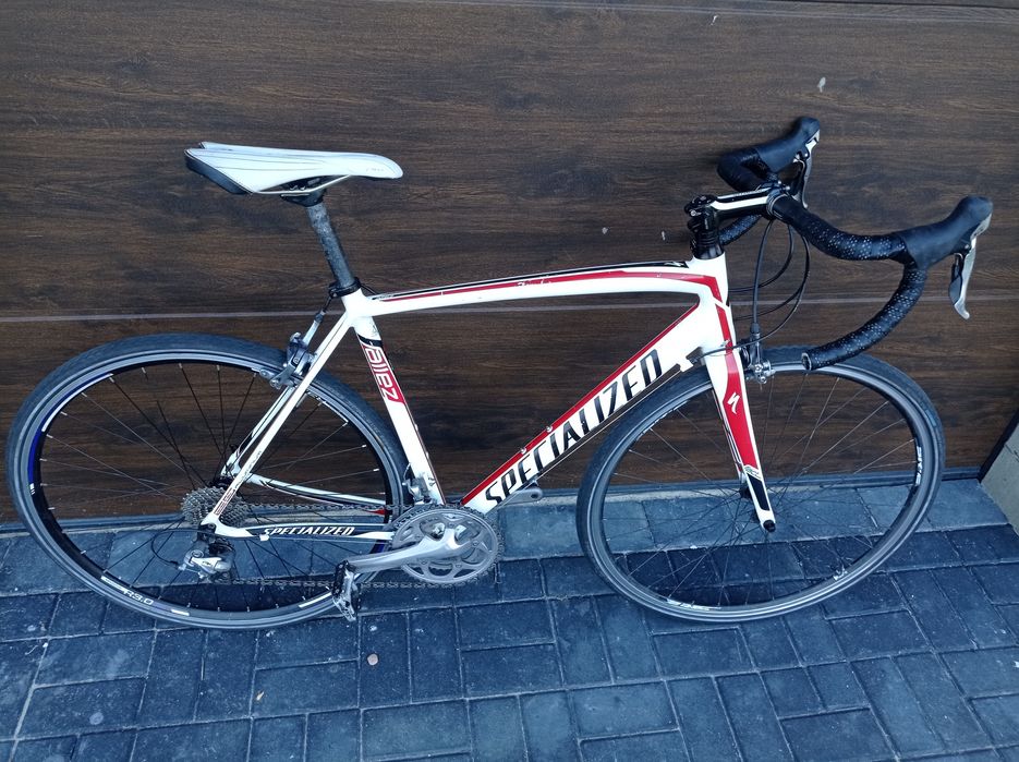 Rower szosowy firmy spcjalized Allez 105