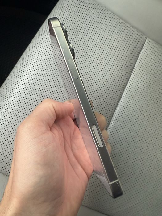 Продаю iPhone 16 Pro Max 256GB eSIM Natural Titanium