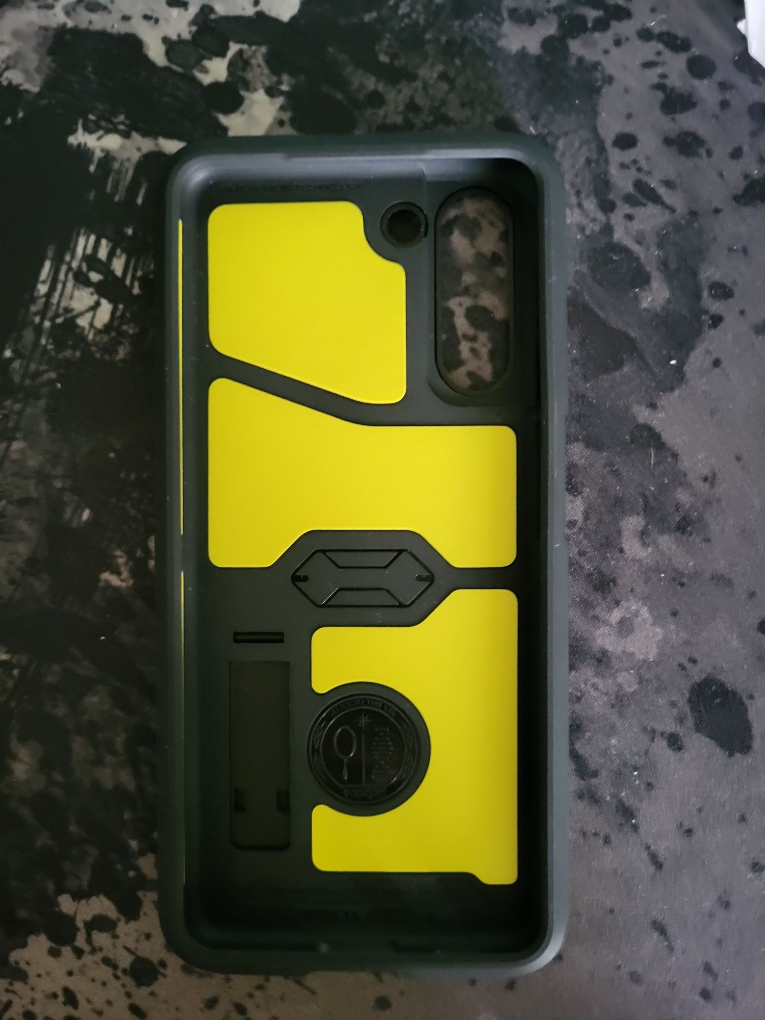 Pancerna obudowa spigen ze stojakiem do samsunga s21