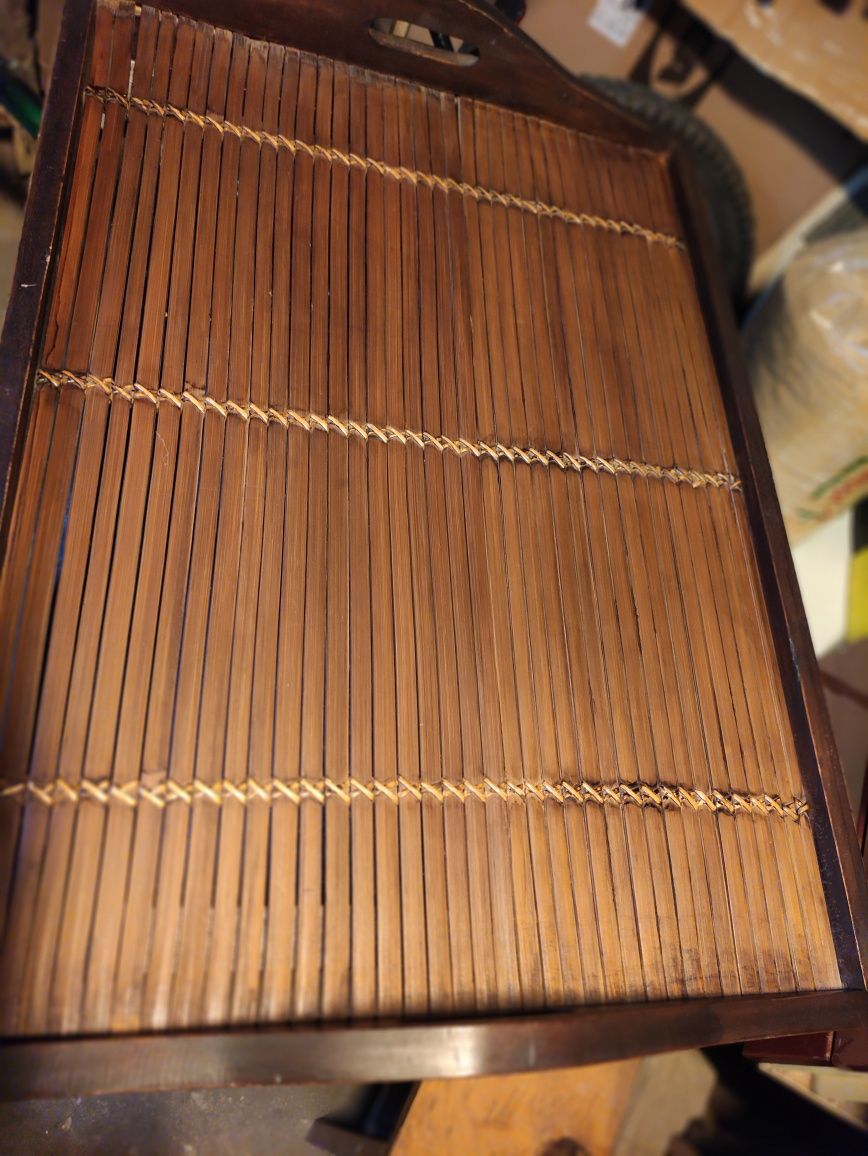 Mesa/tabuleiro de apoio