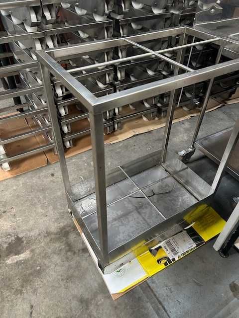 Wózek na kije wędzarnicze