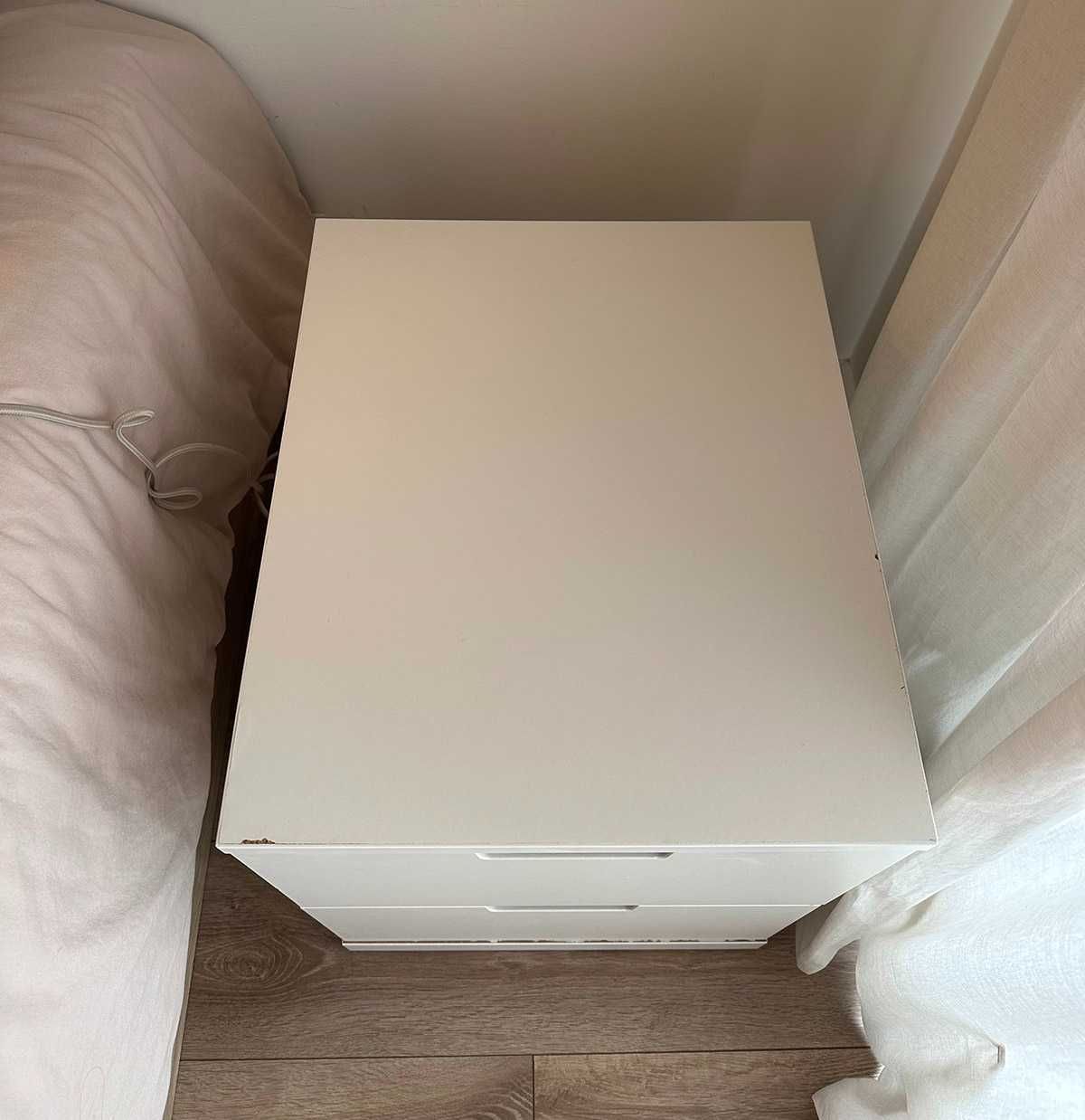 Uma Mesa de cabeceira branca IKEA NORDLI c/ 2gavetas 40x54 cm
