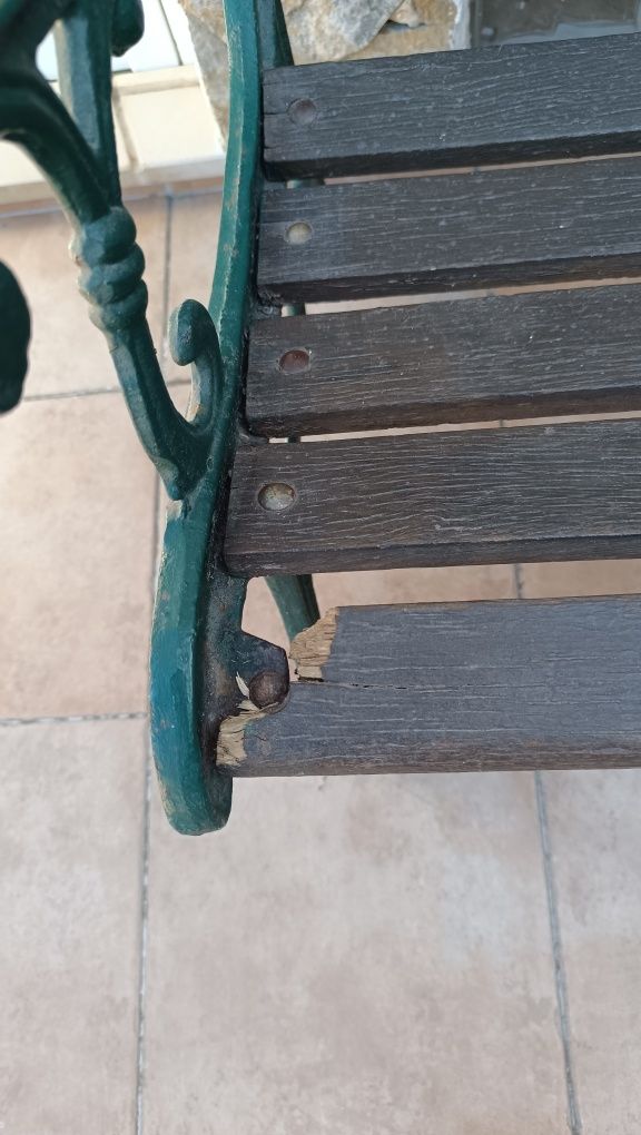 Bancos de jardim madeira e ferro forjado