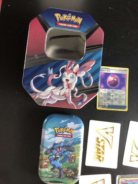 Karty pokemon kolekcjonerskie