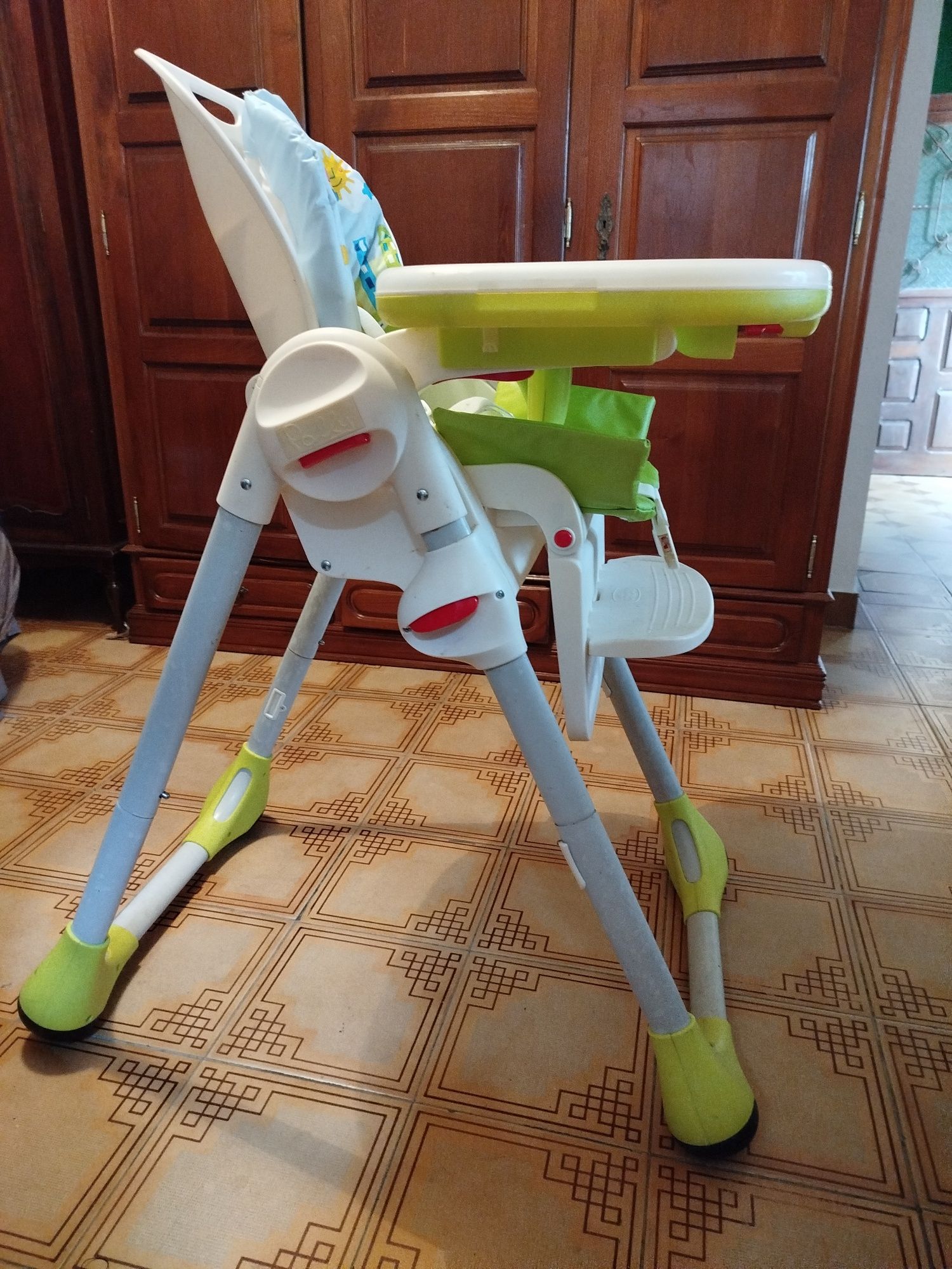 Cadeira de alimentação