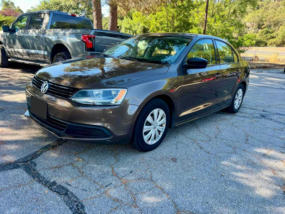 Volkswagen Jetta S      2014
