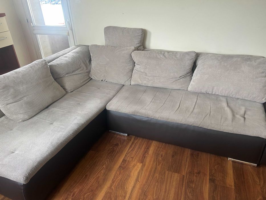 Narożnik z możliwością spania