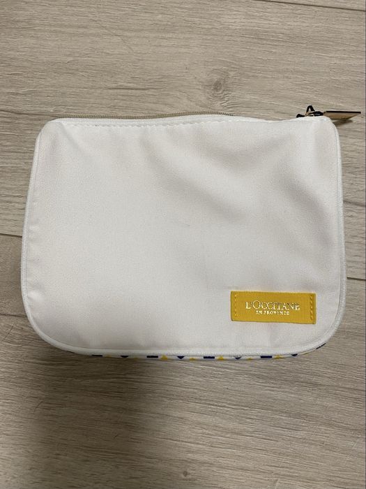 Косметичка L’Occitane, размер 18*14