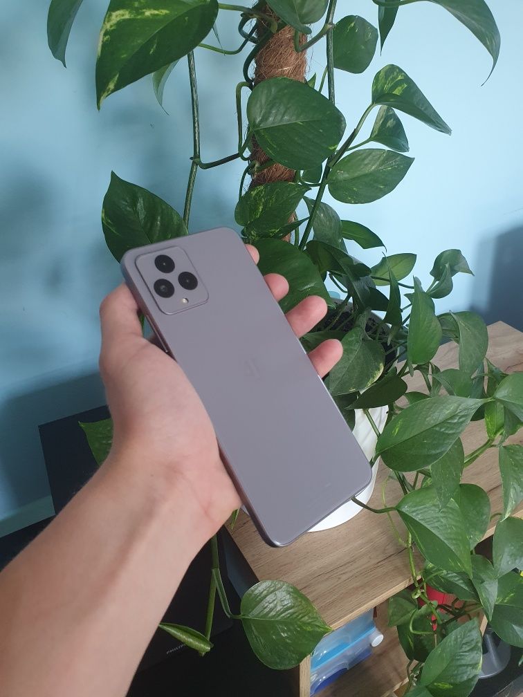 T Phone 5G - nowy