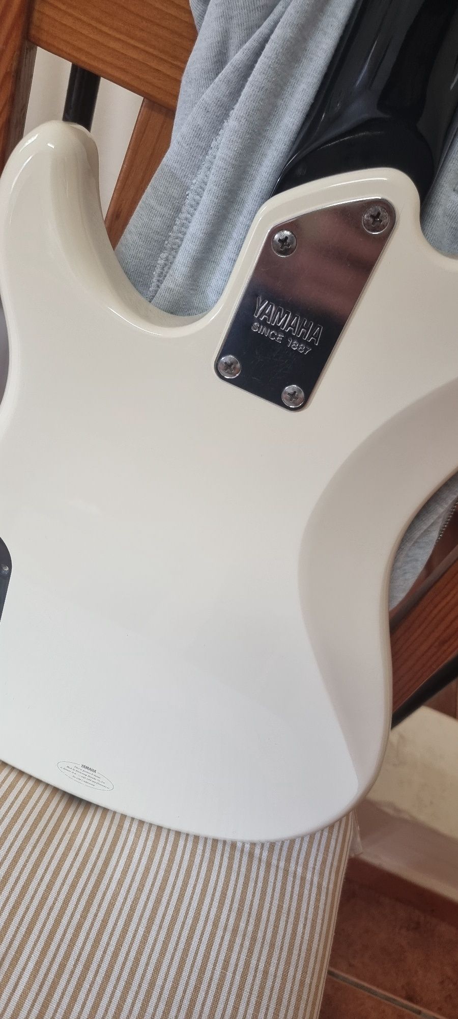 Baixo Yamaha RBX 200