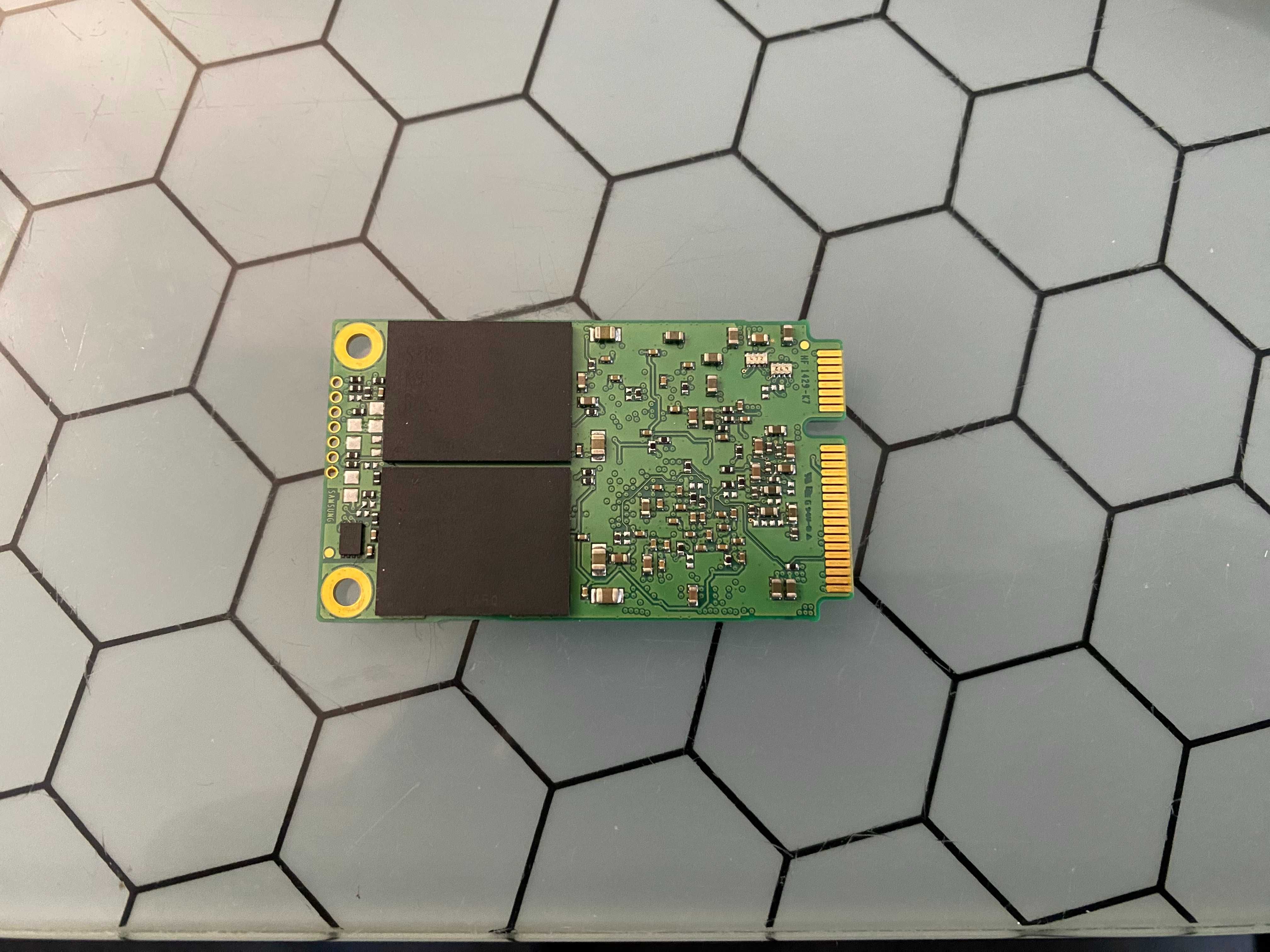 SSD Samsung SM841N mSATA 512GB w obudowie USB 3.0 - w świetnym stanie!