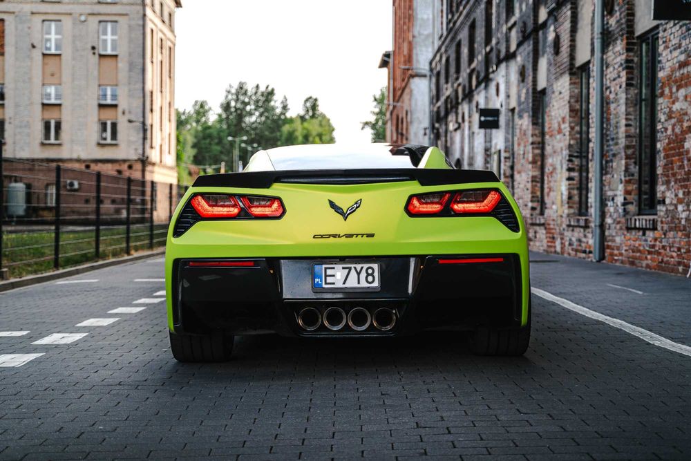 Wynajem Chevrolet Corvette C7 6.2 V8 Targa - wypożyczalnia samochodów