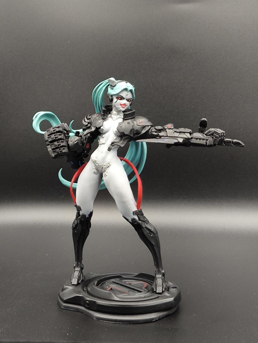 Фигурка Rebecca Smasher Cyberpunk: Edgerunners
