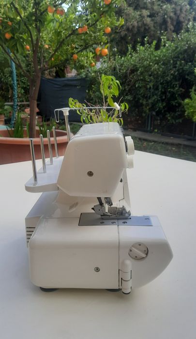 Оверлок Jaguar 880 D