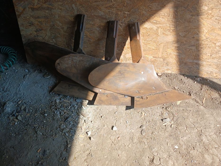 Продам.Плуг плн3.35 мтз юмз