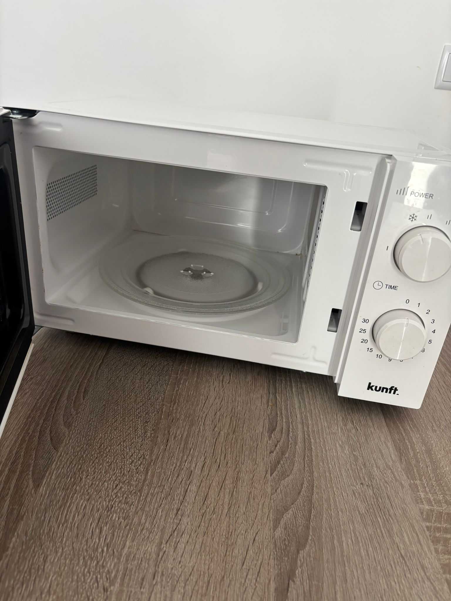 Microondas KUNFT