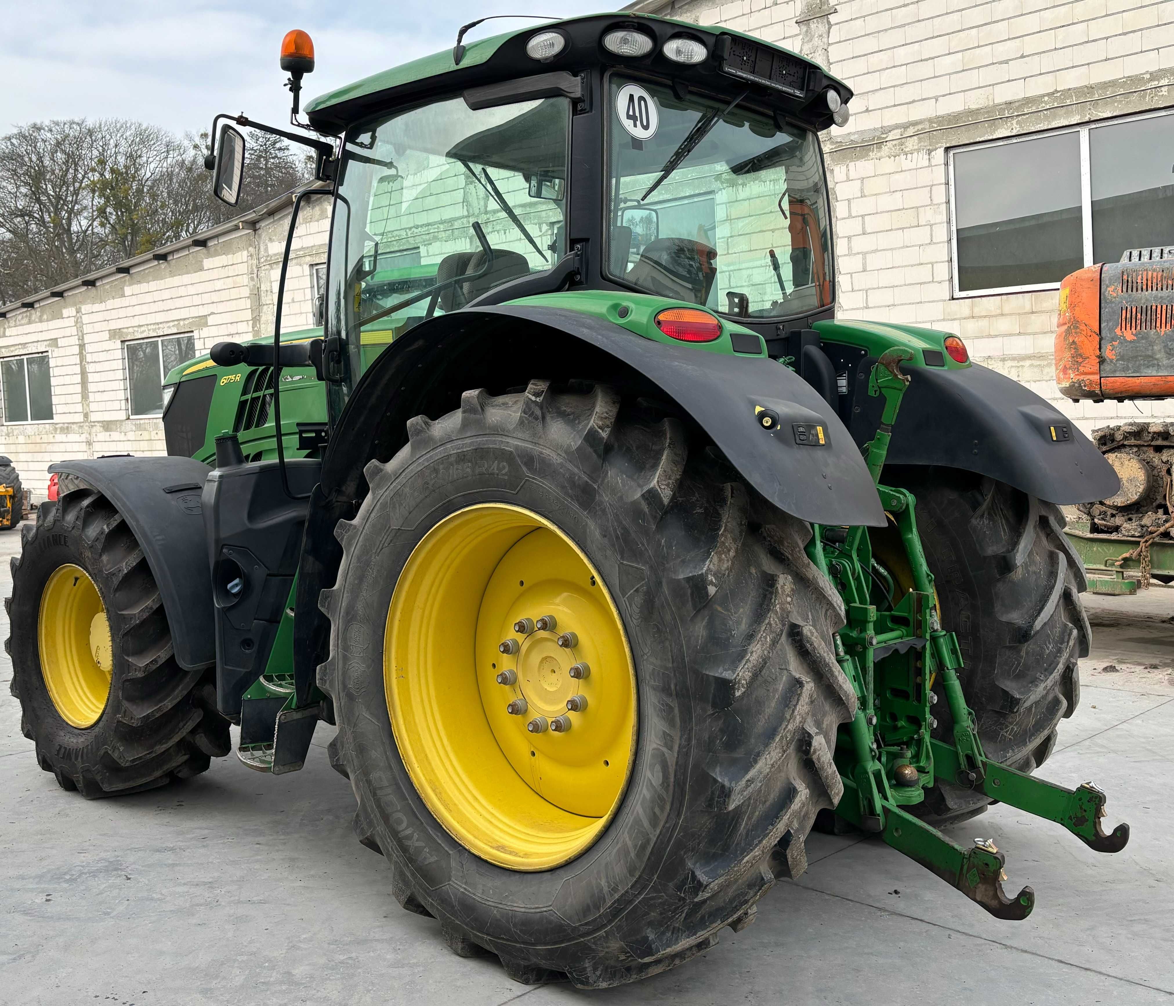 ciągnik John Deere 6175r