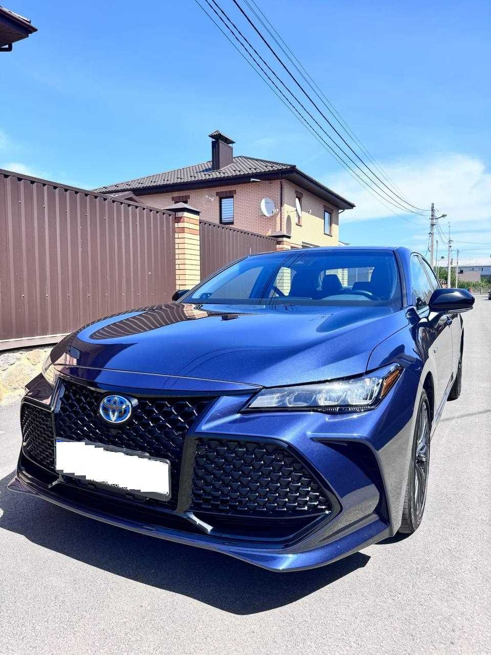 Toyota Avalon Hybrid 2019