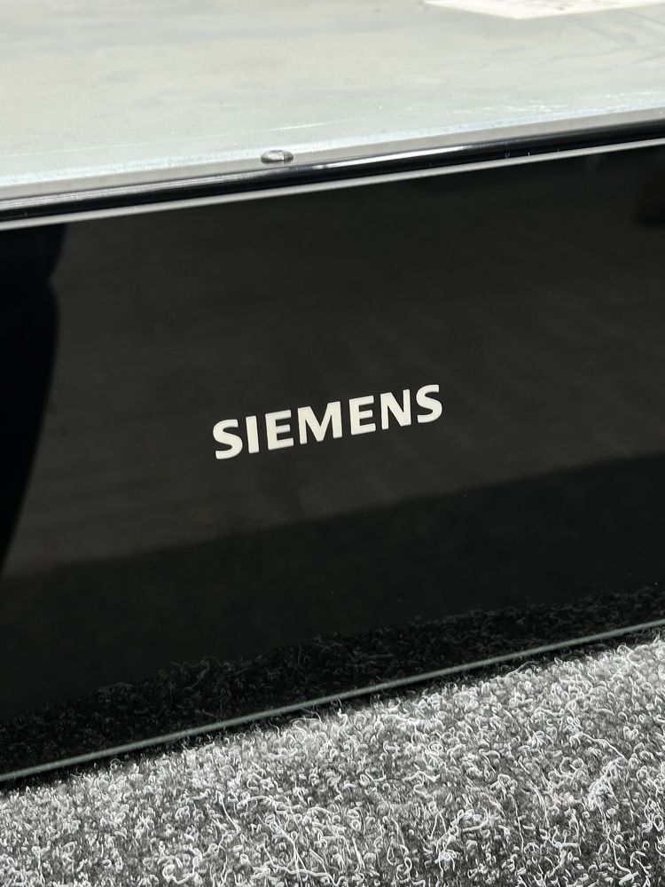 Підігрівач посуду Siemens BI630CNS1