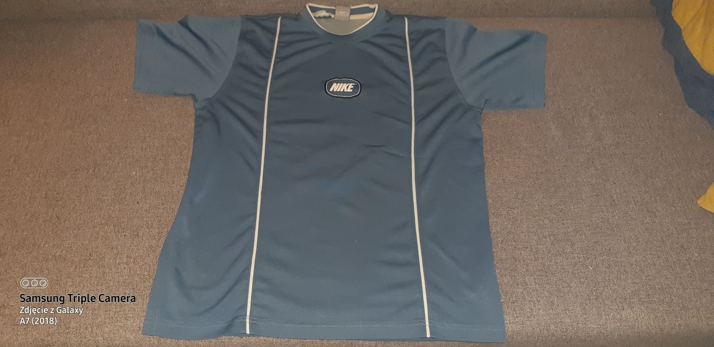 Sprzedam koszulkę Nike