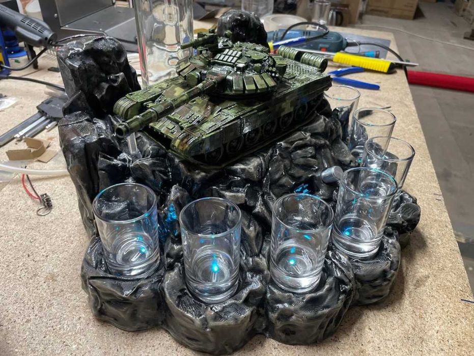 Наливатор / алкобармен / подарунок / Танк Т-34-преміум класу,7 чарок !