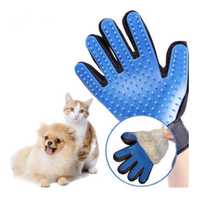Перчатка для вычесывания шерсти у животных