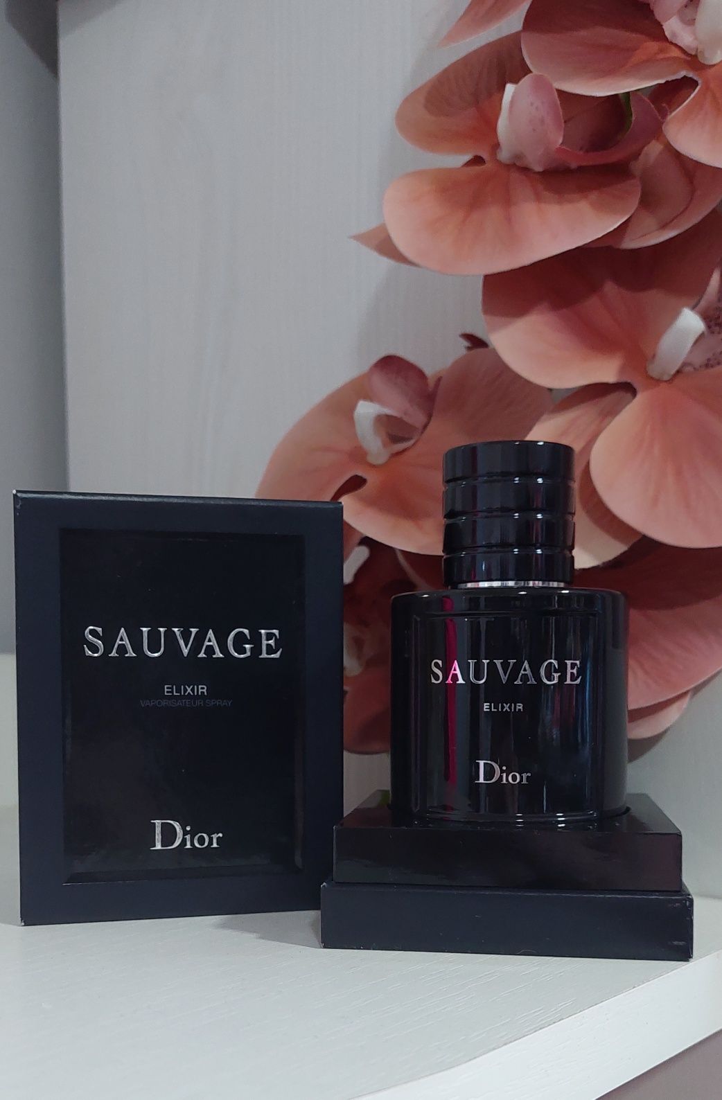 Продам оригінальні парфуми Dior Sauvage Elixir 
Dior Sauvage Elixir —