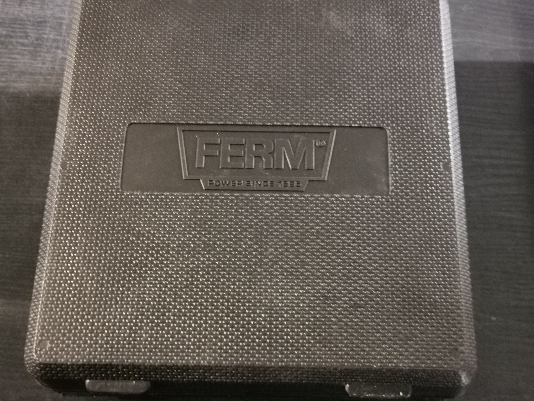 Ferm ATM1043 pneumatyczna wkrętarka udarowa