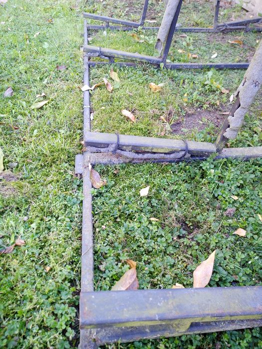 Stojak na okna i parapety