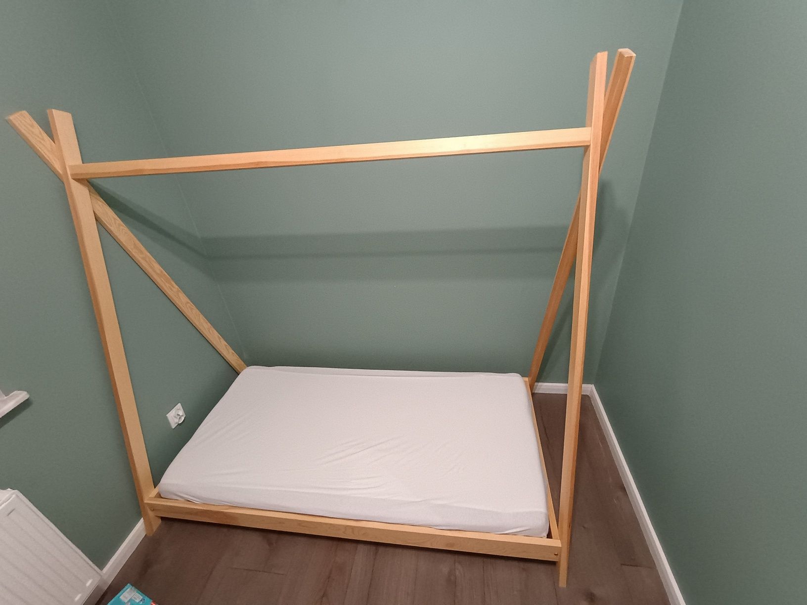 Łóżko dziecięce tipi  160x80 z materacem