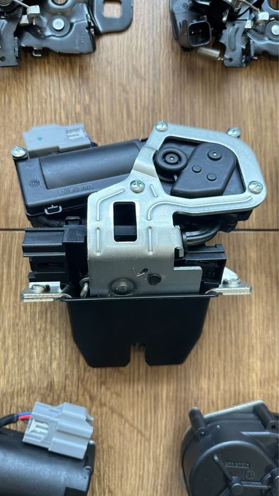 Ford Edge 2015-2024 замок капота оригінал кришки багажника електро