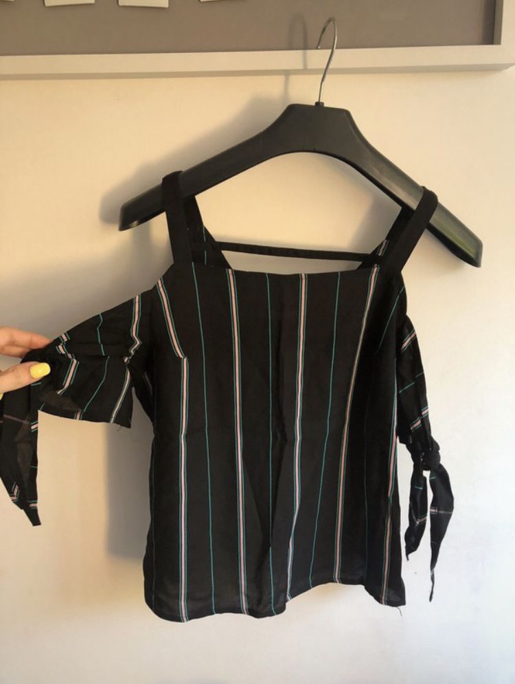 bluzka w paski na ramiączkach z wyciętymi ramionami top tshirt na lato