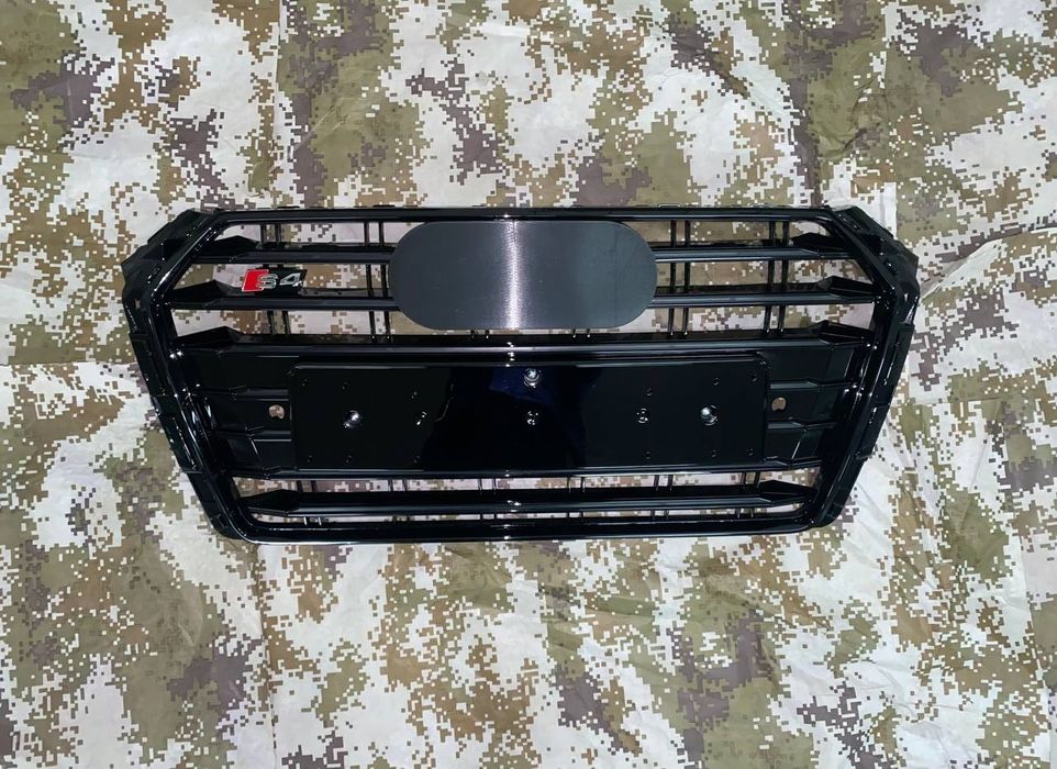 Решітка радіатора S4 Black Audi A4 B9 2016 2017 2018 2019