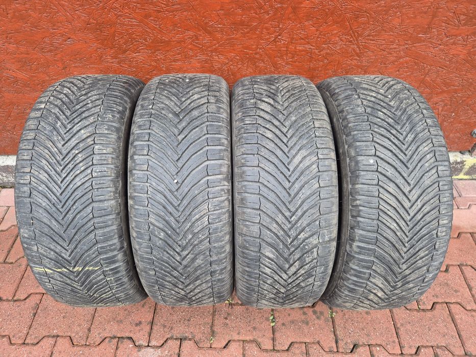 Opony wielosezonowe  225 50 r18
