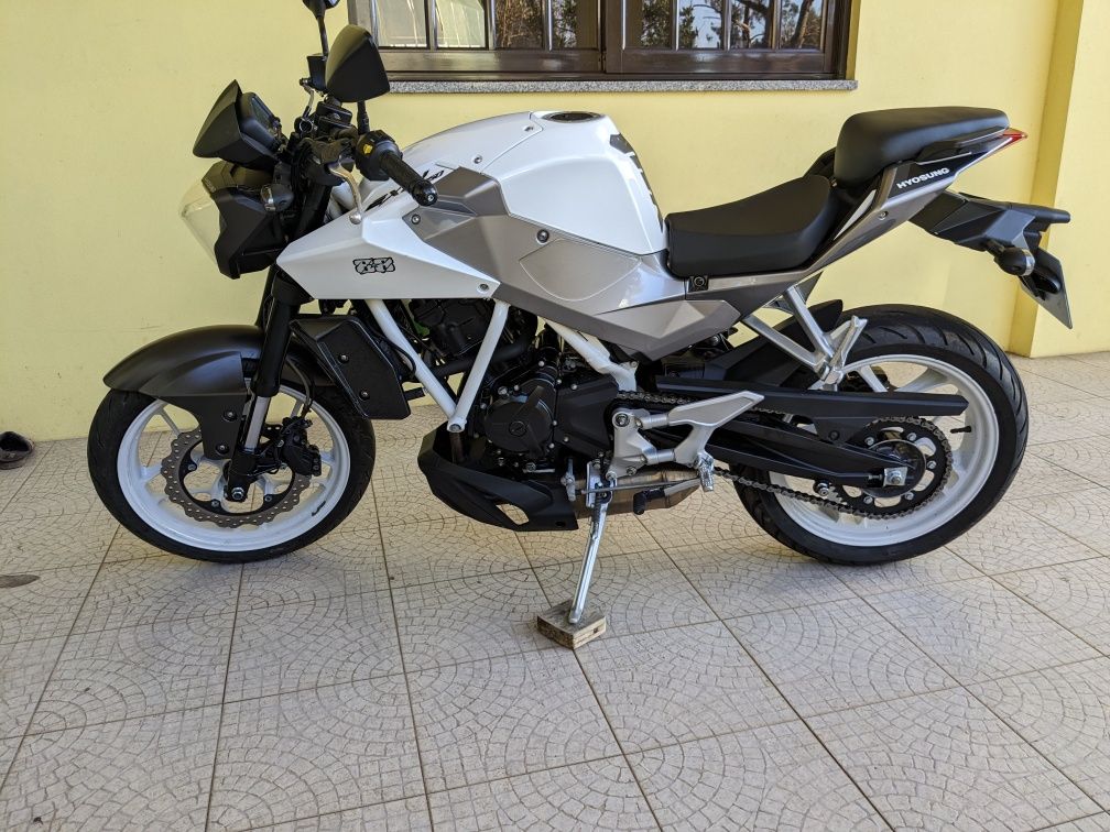 Hyosung GD250N 05/2016 14 mil km 250cc