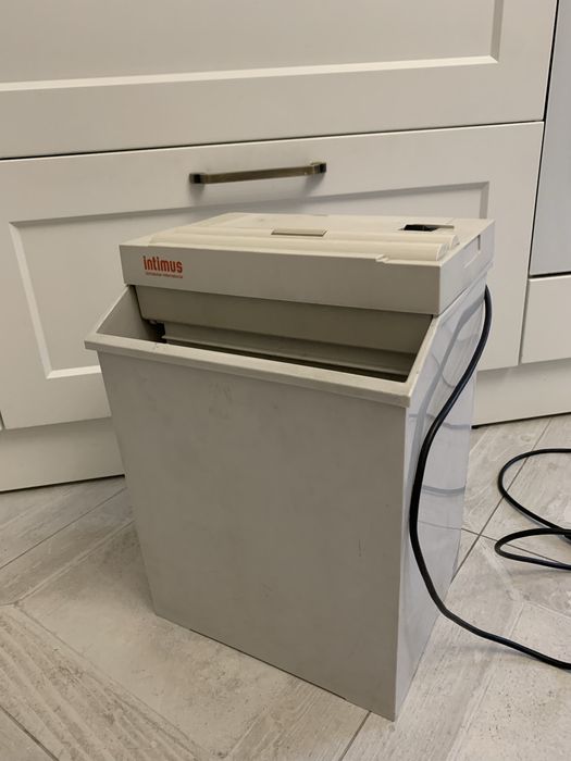 Шредер Intimus 100 CC