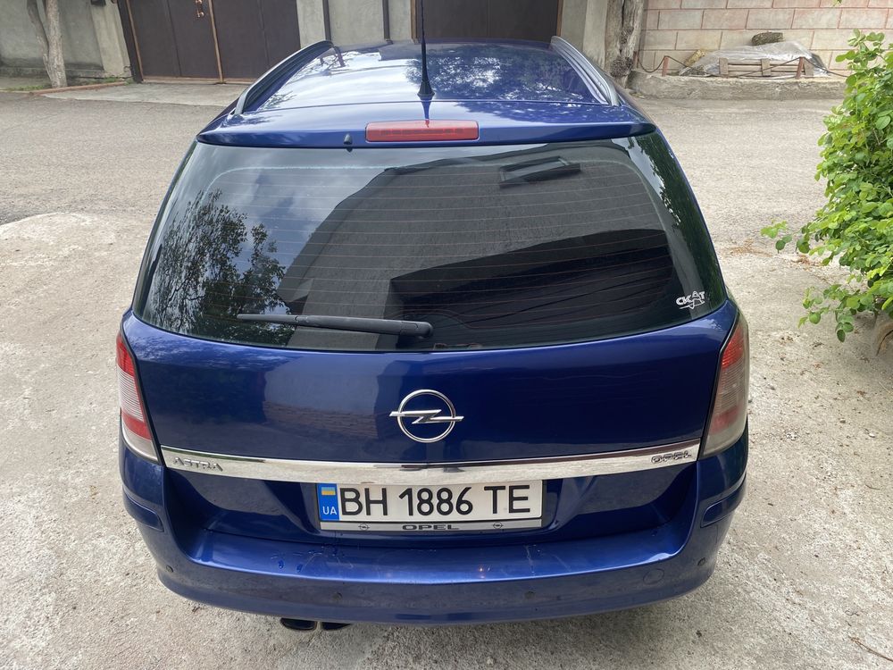Opel Astra H 2008 год