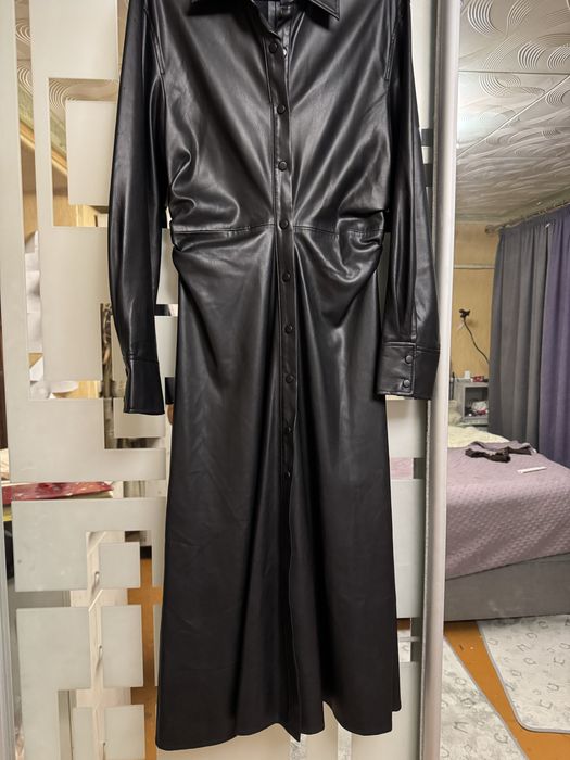 Платье кожаное Zara оригинал.