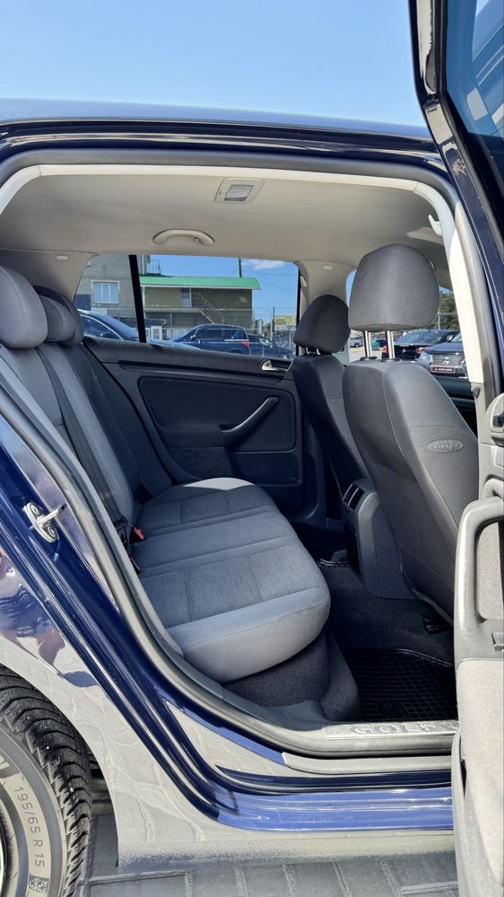 VW Golf 5 Фольксванег Гольф 5 2.0 ДИЗЕЛЬ АВТОМАТ ЕКСКЛЮЗИВ