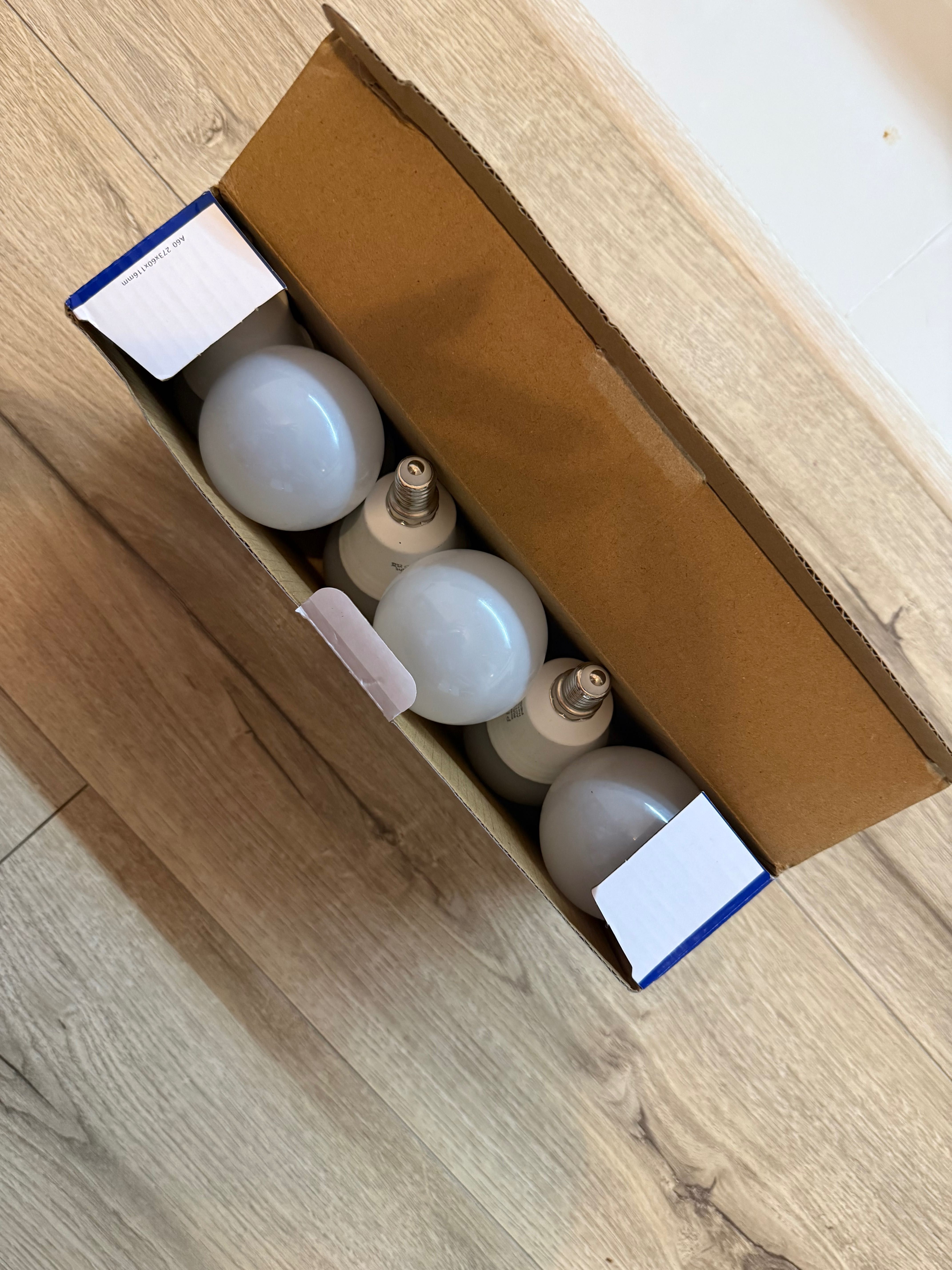 Żarówki, 6 sztuk, 8w