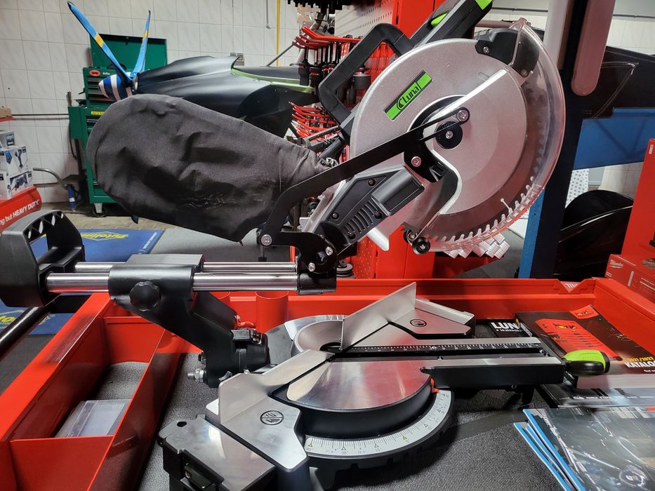 Piła ukosowa Luna 1800 szer.255 mm