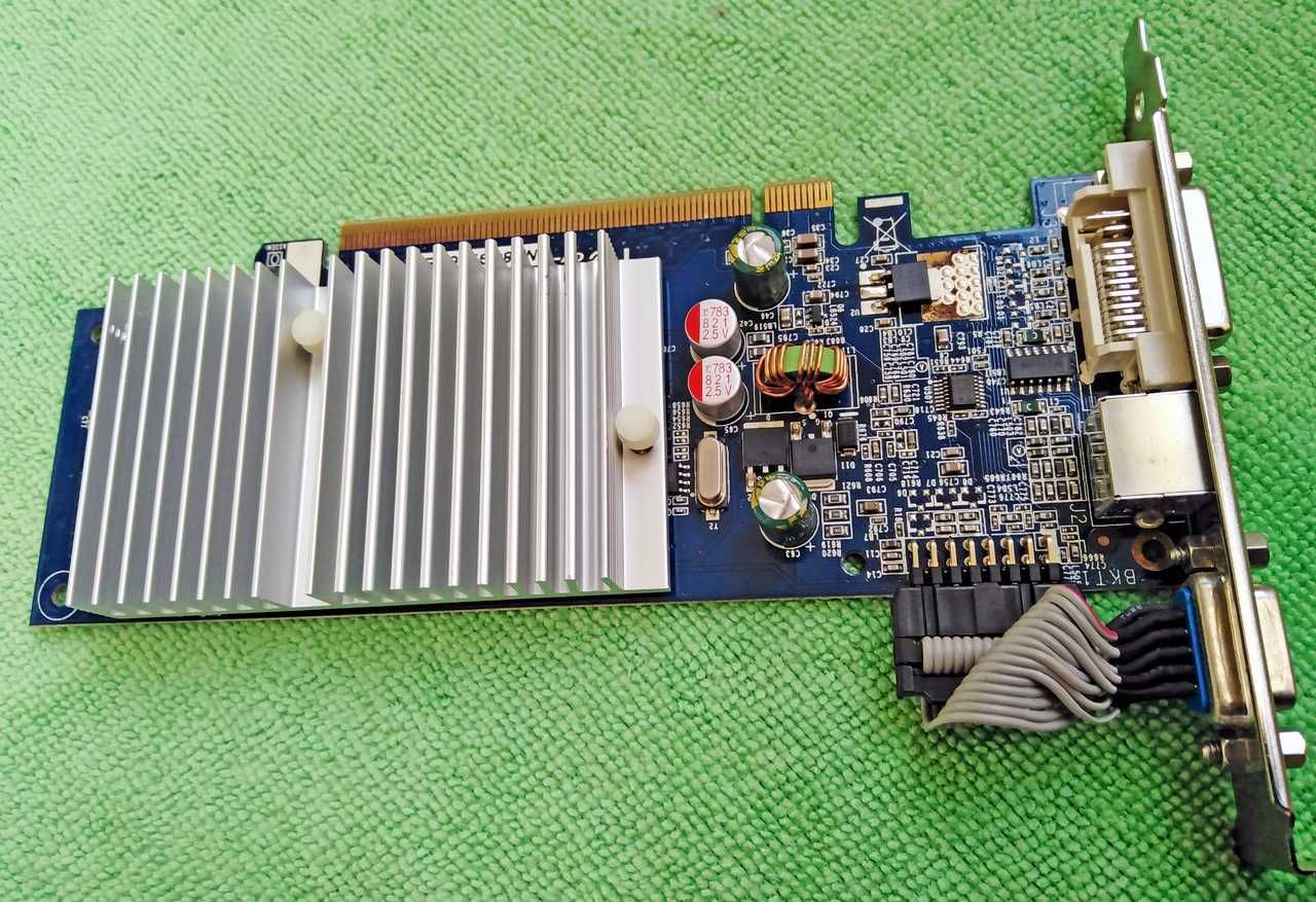 Видеокарта GIGABYTE GV-NX84G256HE