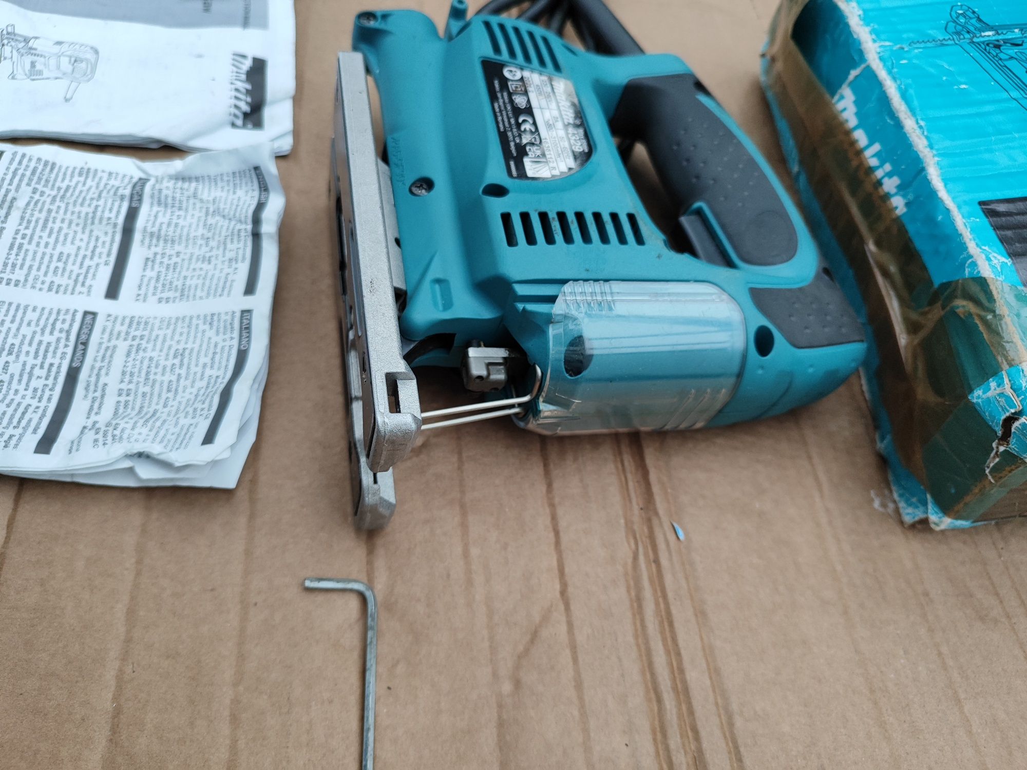 Wyrzynarka sieciowa Makita 450wat