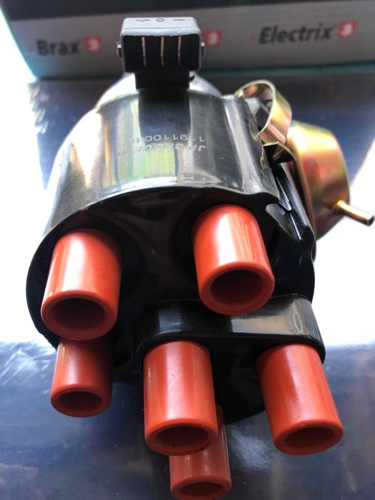 Трамблер в сборе 5 цилиндров Audi 100 C3 2.3 034905205L