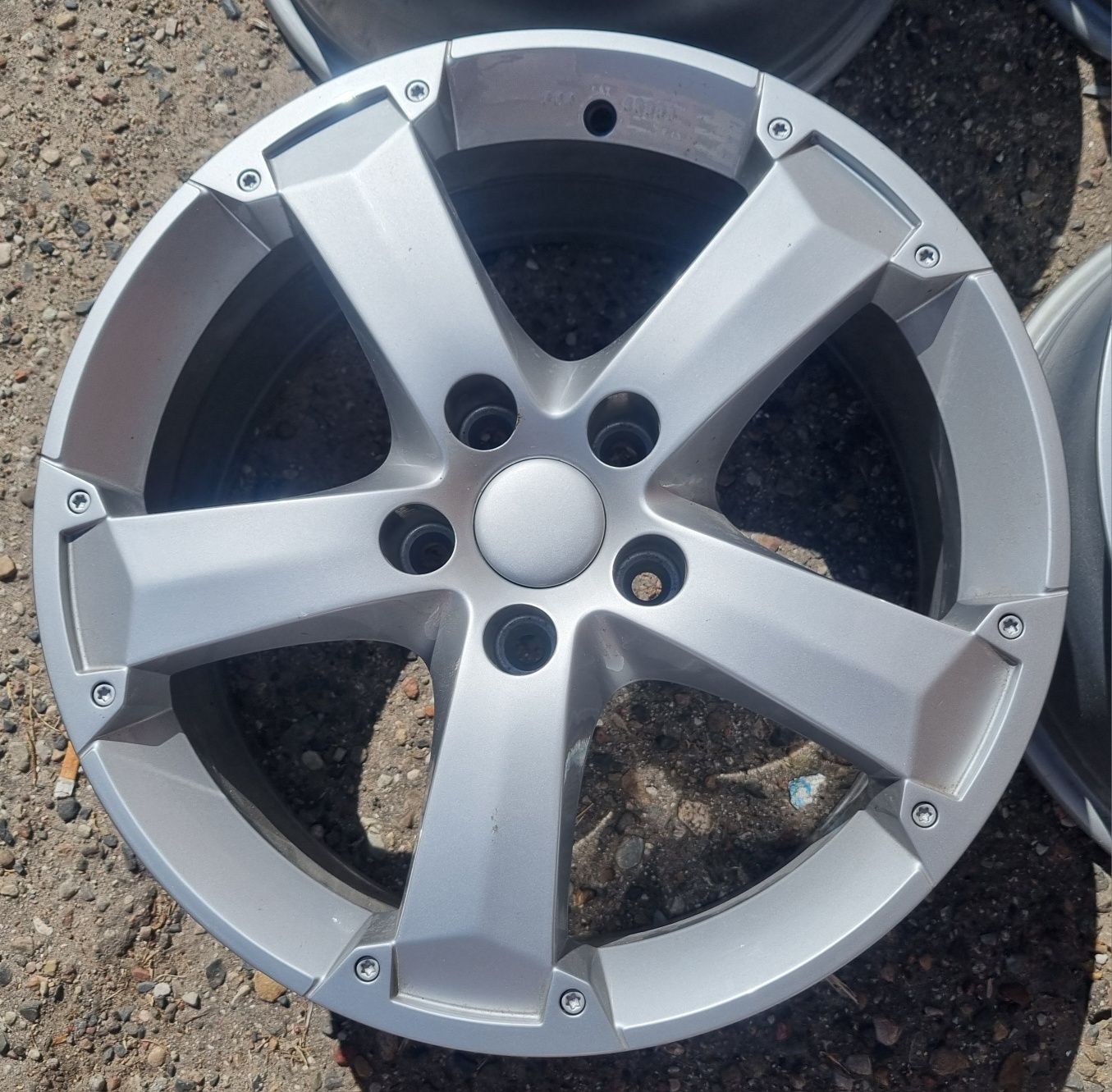 Alufelgi dedykowane do busa wzmacniane Ronal 5x118 ET45 8 x 18 cala