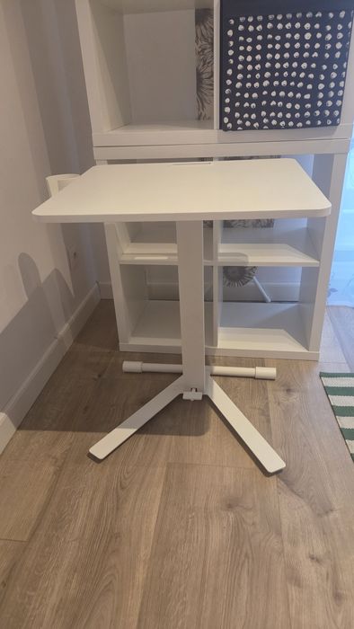 Stolik pod komputer Ikea Mittzon