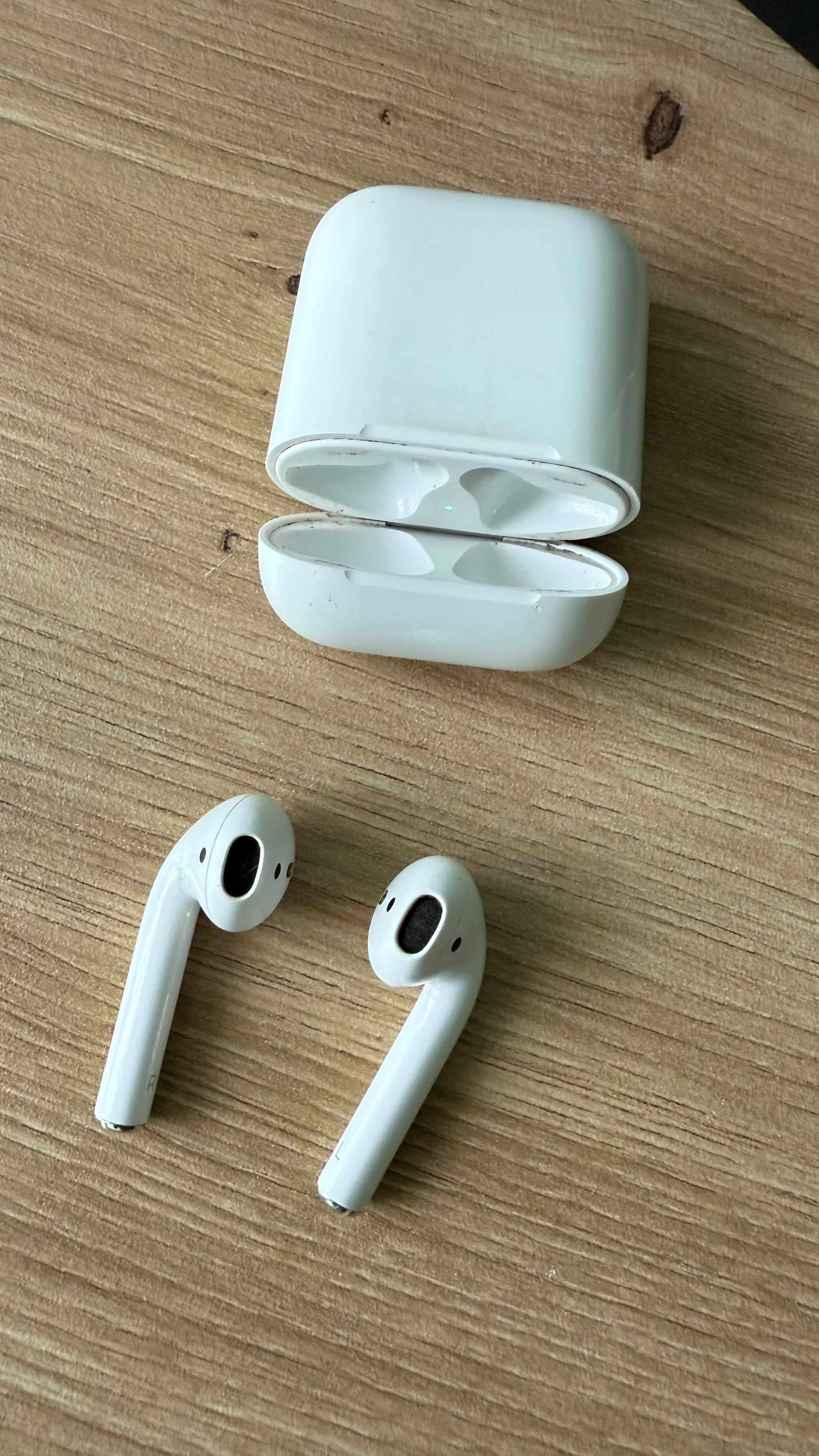 Słuchawki AirPods 1 generacji + Etui