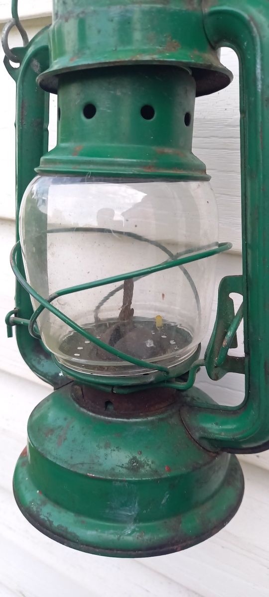 Lampa naftowa olejowa zielona